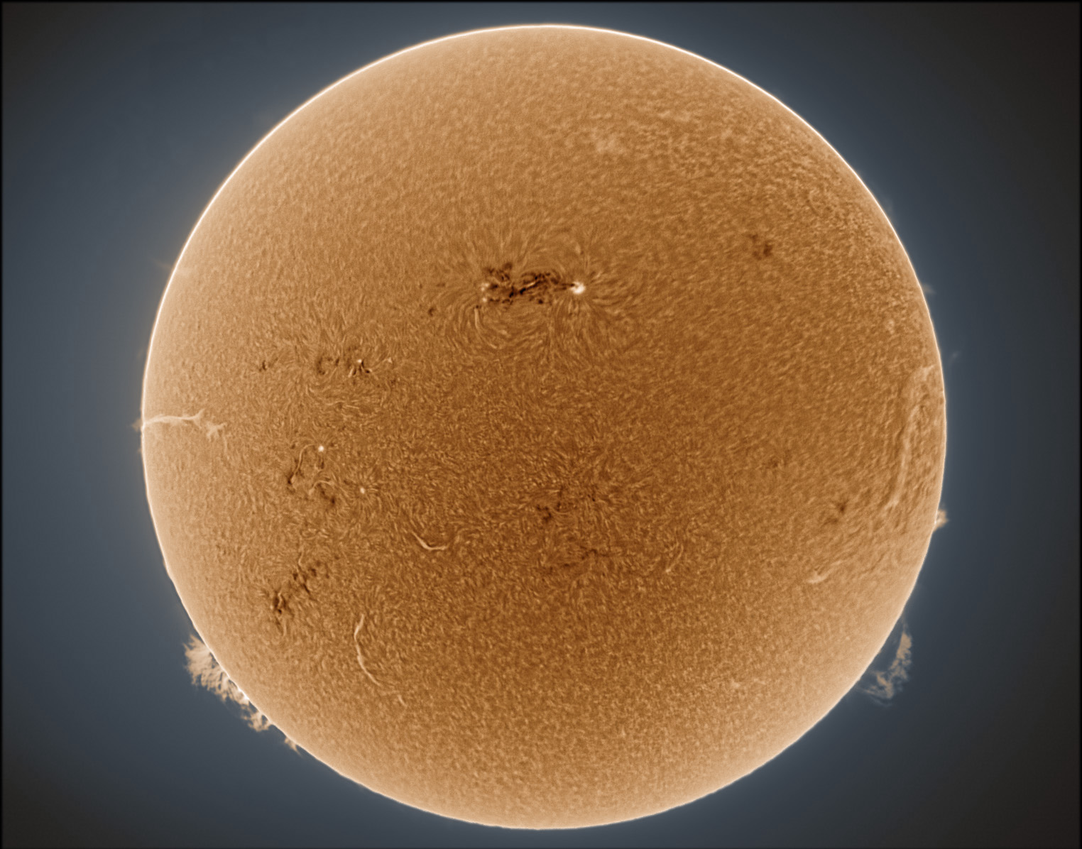  Sun on 6 Dec 2025